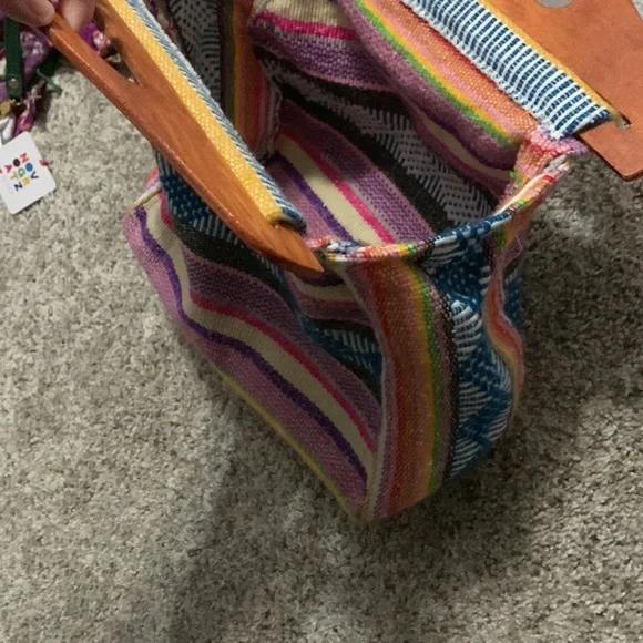 Aztec purse wooden handles - Picture 4 of 5